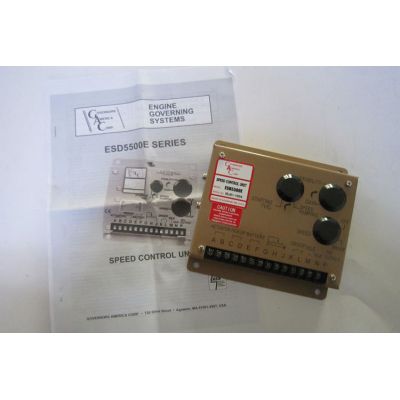 6端子接直流24V（特殊訂貨12V）電源，可利用發(fā)動(dòng)機(jī)的控制電瓶、起動(dòng)電瓶或采用其它穩(wěn)壓及非穩(wěn)壓電源供電，但要保證系統(tǒng)的峰值功耗和電壓波動(dòng)范圍的要求。當(dāng)采用起動(dòng)電瓶供電時(shí)，必須設(shè)置充電裝置以保證電瓶電量充足。在發(fā)動(dòng)機(jī)起動(dòng)時(shí)，電瓶短時(shí)間的輸出電壓跌落不會(huì)影響調(diào)速器正常工作。轉(zhuǎn)速控制器正電源端（6腳）通過(guò)電源開(kāi)關(guān)（或停機(jī)開(kāi)關(guān)）、必要時(shí)可加保險(xiǎn)絲串連直接接至24V電瓶正極，即直接從電瓶正極取電。轉(zhuǎn)速控制器負(fù)電源端（5腳）必須從電瓶負(fù)極直接引線(xiàn)。如果電源負(fù)極需接地，則電源負(fù)極在電瓶負(fù)極端接大地，不能從控制器負(fù)極（