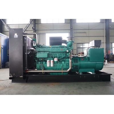 600kw玉柴柴油發(fā)電機(jī)組-玉柴6缸柴油機(jī)YC6TD840-D31柴油發(fā)電機(jī)組,缸徑/行程：152/180mm,柴油發(fā)電機(jī)組水冷發(fā)動(dòng)機(jī)功率616KW,柴油發(fā)電機(jī)組配套馬拉松斯坦福發(fā)電機(jī)。廠(chǎng)價(jià)直銷(xiāo)歡迎選購(gòu)：13773399855。