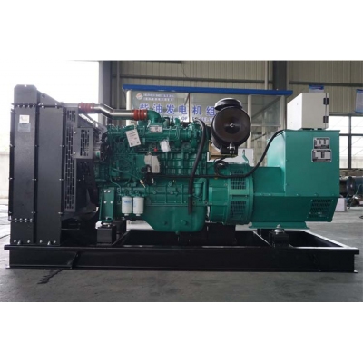 150KW玉柴柴油發(fā)電機(jī)組-玉柴6缸柴油機(jī)YCD6Q33H6-280,柴油發(fā)電機(jī)組缸徑/行程：108/135mm,柴油發(fā)電機(jī)組水冷發(fā)動(dòng)機(jī)功率209KW,柴油發(fā)電機(jī)組配套馬拉松斯坦福發(fā)電機(jī)。廠價(jià)直銷歡迎選購：13773399855。